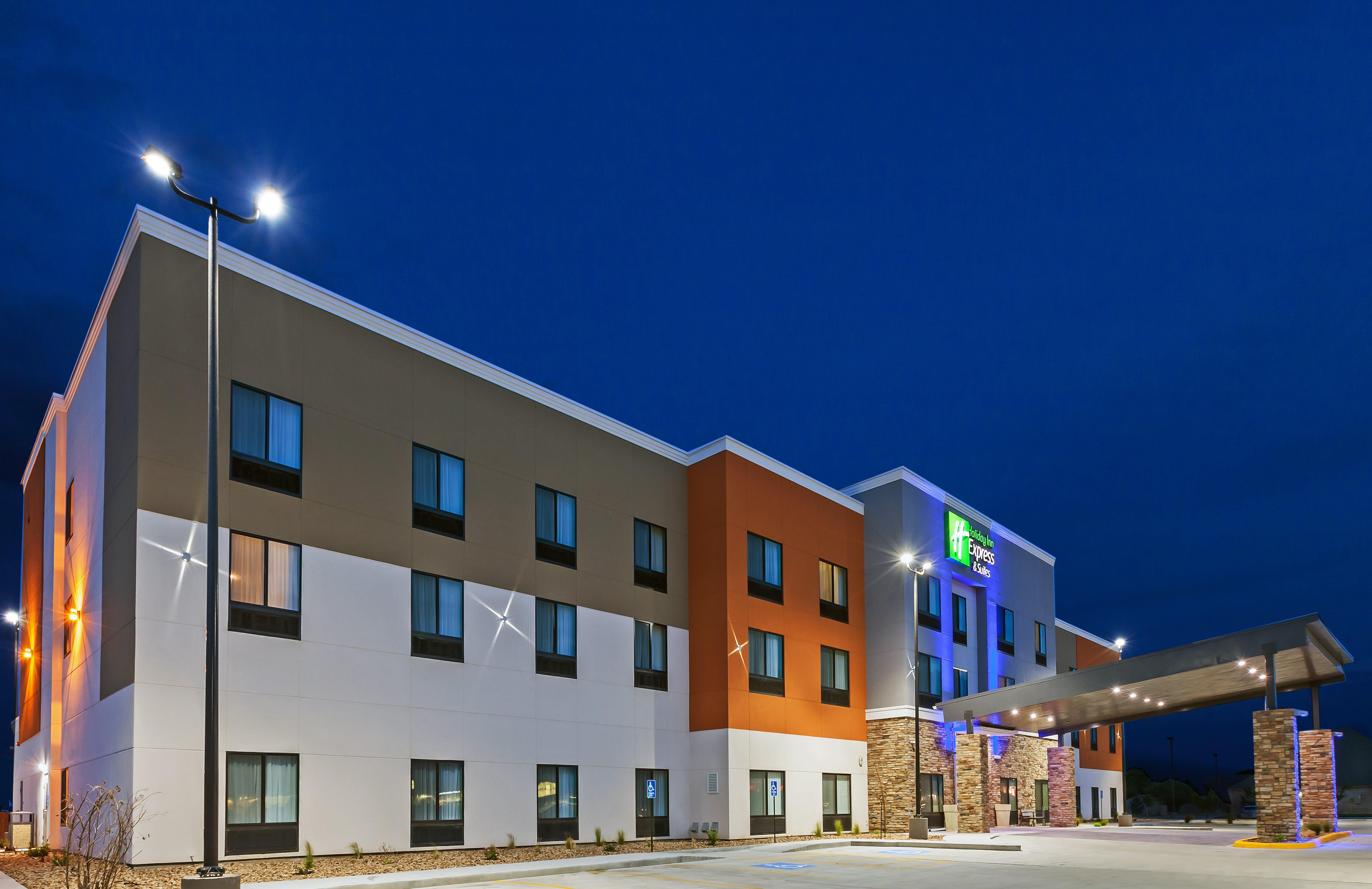 Lord Holiday Inn Express & Suites Perryton By Ihg מראה חיצוני תמונה